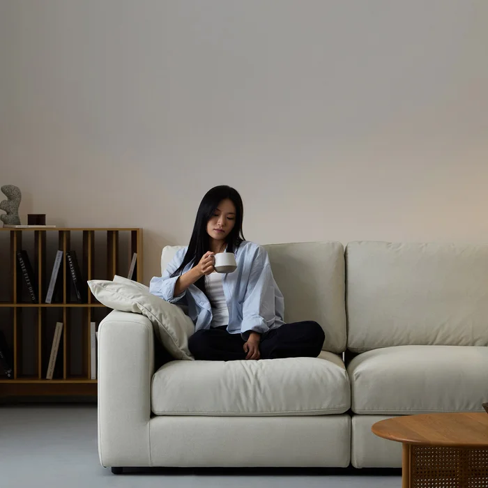 구름처럼 폭신한 구스 페더 소파